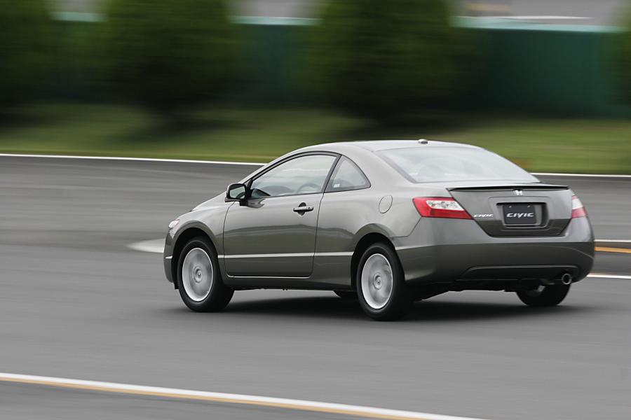  Honda Civic Coupe 2007 года  (фото 12 из 43)